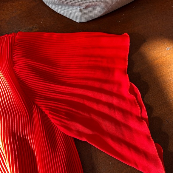 Zara‎ SZ XS red pleated chiffon flare mini dress - Picture 8 of 16